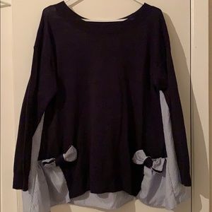 Long sleeve top with bows